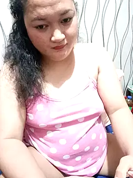 Snapshot of sweetannie13 chatting on October 29, 2025, 7:26 pm sweetannie13 online show from October 29, 2025, 7:26 pm