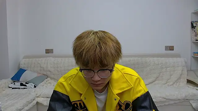 KK-cuteboy online show from February 20, 2026, 10:49 am