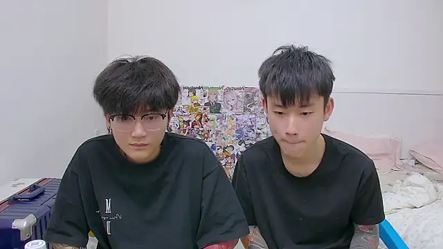 KK-cuteboy online show from May 29, 2026, 12:58 pm