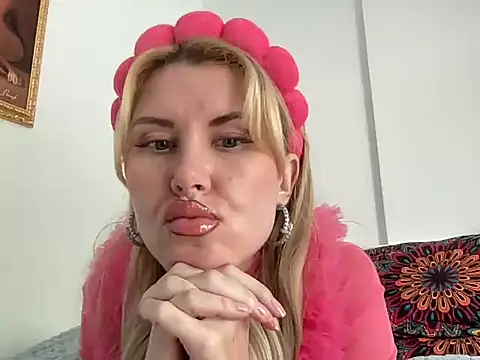 Snapshot of Ilymaris chatting on February 10, 2026, 12:42 pm Ilymaris online show from February 10, 2026, 12:42 pm