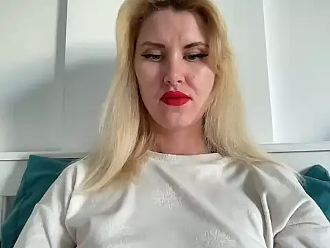 Snapshot of Ilymaris chatting on February 22, 2026, 11:42 am Ilymaris online show from February 22, 2026, 11:42 am