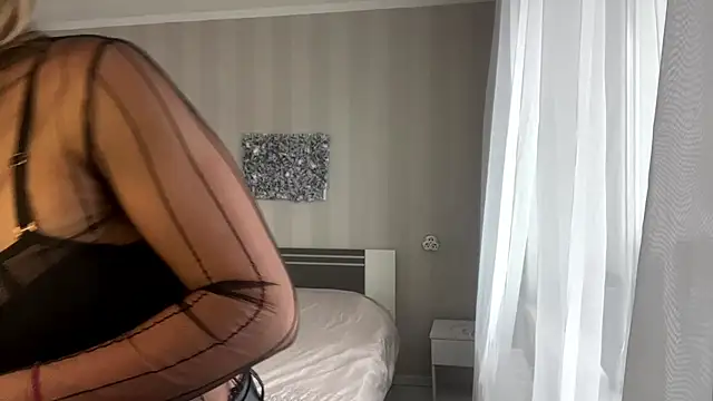 JadeExxa online show from November 4, 2025, 8:46 am