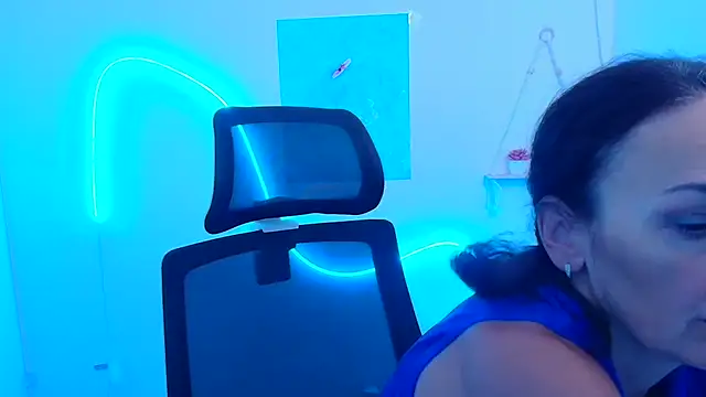 Snapshot of Rosie_Rosee chatting on December 1, 2025, 12:21 pm Rosie Rosee online show from December 1, 2025, 12:21 pm