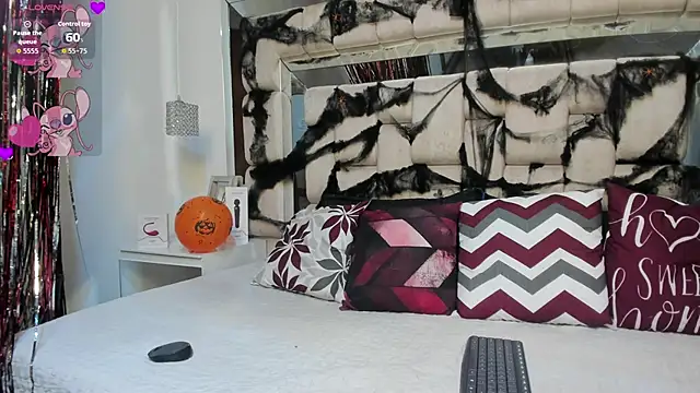 KimiAnal online show from October 27, 2025, 1:37 pm