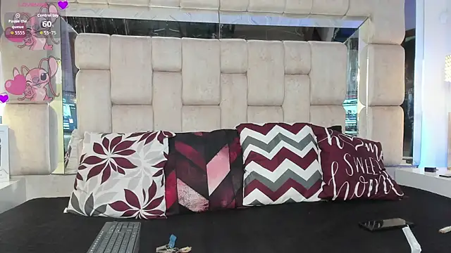 KimiAnal online show from November 7, 2025, 1:44 pm