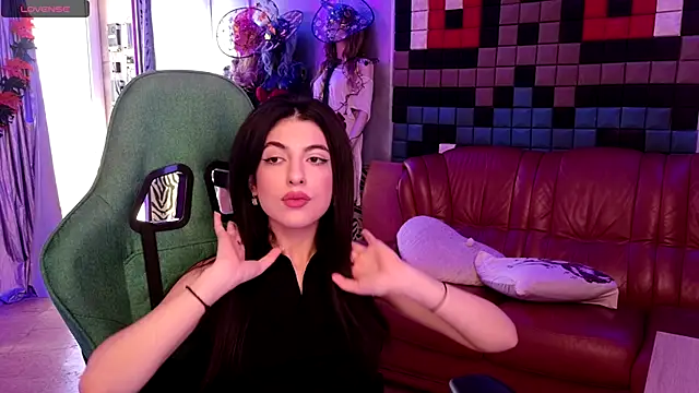 Snapshot of SinWolf_ chatting on October 12, 2025, 7:51 am SinWolf online show from October 12, 2025, 7:51 am