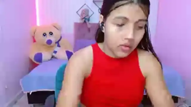 zara cute online show from December 16, 2025, 12:10 pm