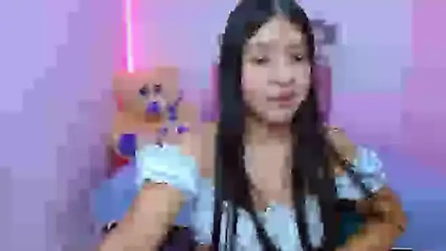 zara cute online show from December 18, 2025, 12:33 pm