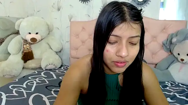 Snapshot of zara_cute chatting on February 4, 2026, 12:00 pm zara cute online show from February 4, 2026, 12:00 pm