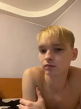 Snapshot of Dabi_002 chatting on October 26, 2025, 8:37 pm Dabi 002 online show from October 26, 2025, 8:37 pm