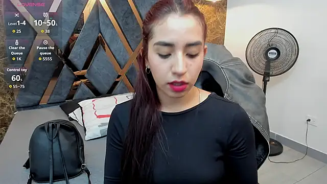 Snapshot of Vittoria_Conti_ chatting on April 17, 2026, 5:16 pm Vittoria Conti online show from April 17, 2026, 5:16 pm