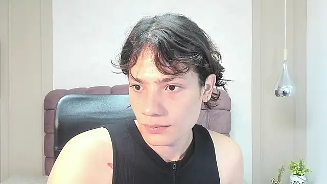 Snapshot of KassMonroe chatting on May 10, 2026, 12:32 pm KassMonroe online show from May 10, 2026, 12:32 pm
