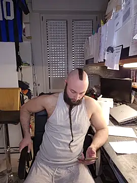 Snapshot of BeppeRagnar chatting on April 3, 2026, 2:26 pm BeppeRagnar online show from April 3, 2026, 2:26 pm