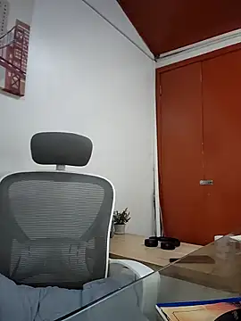 Snapshot of Nateskp_1 chatting on October 31, 2025, 4:52 pm Nateskp 1 online show from October 31, 2025, 4:52 pm