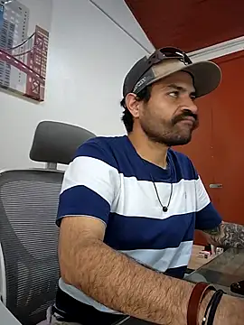 Snapshot of Nateskp_1 chatting on November 9, 2025, 7:45 pm Nateskp 1 online show from November 9, 2025, 7:45 pm