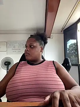 gabrielabrunette69 online show from December 19, 2025, 9:33 pm