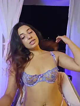Snapshot of Meganthomson chatting on May 15, 2026, 11:56 pm Meganthomson online show from May 15, 2026, 11:56 pm