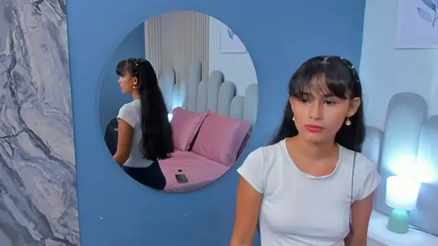 luly dreams online show from May 15, 2026, 11:28 am