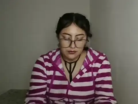 Snapshot of Mar_00c chatting on October 17, 2025, 5:32 am Mar 00c online show from October 17, 2025, 5:32 am