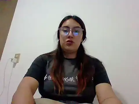 Snapshot of Mar_00c chatting on October 26, 2025, 5:46 am Mar 00c online show from October 26, 2025, 5:46 am