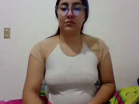 Snapshot of Mar_00c chatting on November 13, 2025, 6:23 am Mar 00c online show from November 13, 2025, 6:23 am