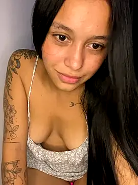 SoyLia233 online show from November 16, 2025, 5:46 am