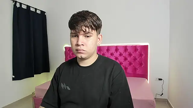 bryan master77 online show from October 10, 2025, 3:16 am