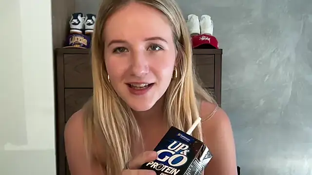 itssosierra online show from February 19, 2026, 11:34 pm