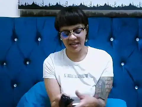 Sweetcaramel88 online show from November 1, 2025, 4:25 am