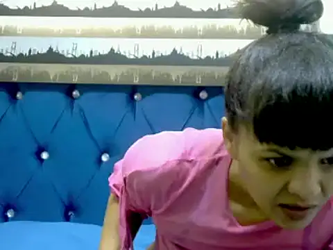 Sweetcaramel88 online show from November 13, 2025, 4:55 am