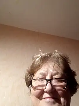 Katherine735 online show from October 26, 2025, 1:39 pm