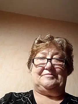 Katherine735 online show from November 1, 2025, 9:50 pm