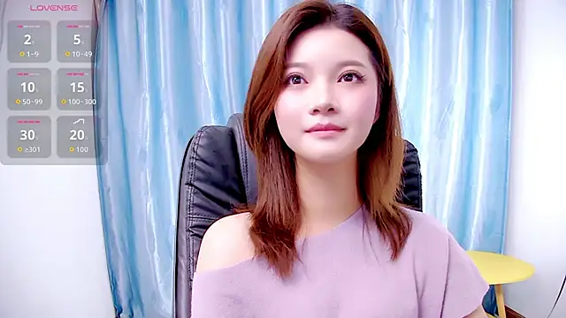 Snapshot of niannian6373 chatting on October 13, 2025, 11:43 am niannian6373 online show from October 13, 2025, 11:43 am