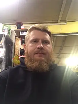 Snapshot of bodywork30 chatting on November 22, 2025, 3:11 pm bodywork30 online show from November 22, 2025, 3:11 pm