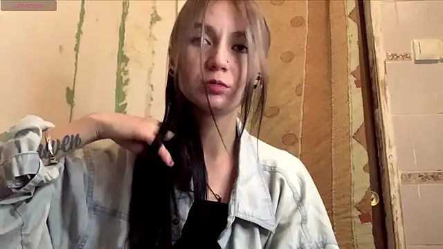 Snapshot of ArianeBhayani chatting on October 9, 2025, 9:13 pm ArianeBhayani online show from October 9, 2025, 9:13 pm