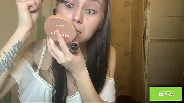 Snapshot of ArianeBhayani chatting on November 13, 2025, 9:14 pm ArianeBhayani online show from November 13, 2025, 9:14 pm