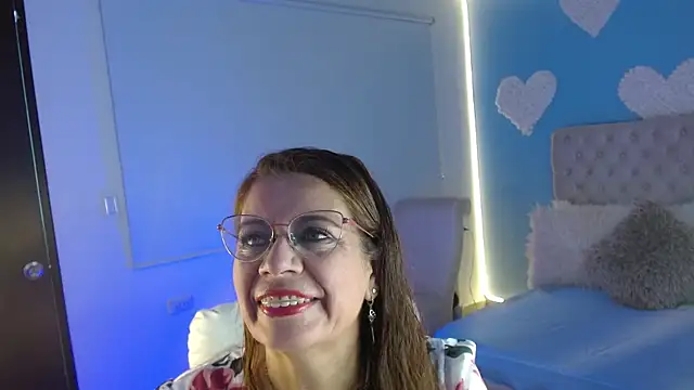 Snapshot of channelsmith_55 chatting on April 23, 2026, 1:24 pm channelsmith 55 online show from April 23, 2026, 1:24 pm