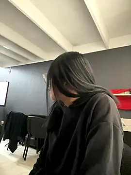 Snapshot of angie_rousse_ chatting on November 17, 2025, 1:06 pm angie rousse online show from November 17, 2025, 1:06 pm