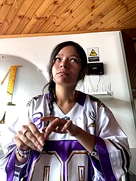 Ninfa pink online show from November 11, 2025, 4:07 pm