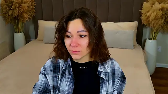 EdenSolis online show from March 28, 2026, 8:58 am