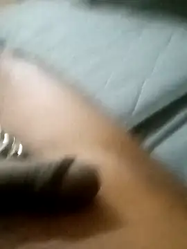 Snapshot of leeya14 chatting on November 29, 2025, 5:05 pm leeya14 online show from November 29, 2025, 5:05 pm