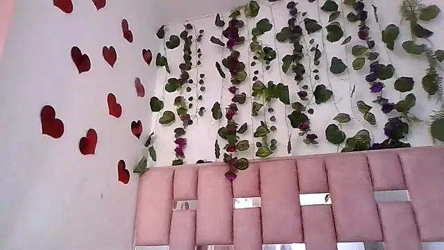 Snapshot of abby_moss_2 chatting on April 25, 2026, 1:41 pm abby moss 2 online show from April 25, 2026, 1:41 pm