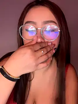 Lexxa peach online show from October 31, 2025, 4:02 am