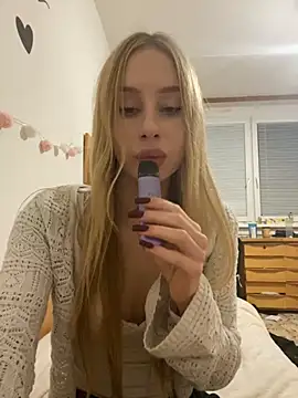 RemyStyles online show from November 24, 2025, 8:30 pm