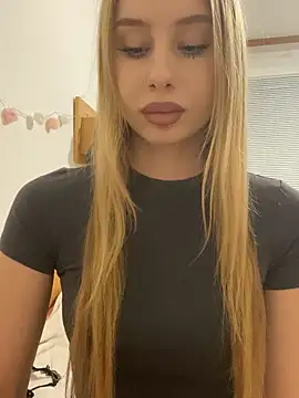 RemyStyles online show from February 25, 2026, 10:19 pm