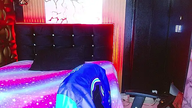 tinibunny online show from November 2, 2025, 7:16 pm