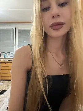 Snapshot of JudithCarly chatting on December 2, 2025, 9:32 pm JudithCarly online show from December 2, 2025, 9:32 pm