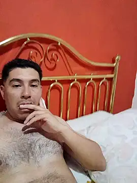 Snapshot of Ezeaxl chatting on October 25, 2025, 3:36 am Ezeaxl online show from October 25, 2025, 3:36 am