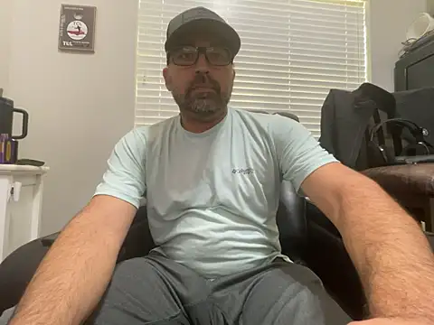 Snapshot of Fun_Time_Ron_2 chatting on October 26, 2025, 7:42 pm Fun Time Ron 2 online show from October 26, 2025, 7:42 pm