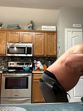 Snapshot of Fun_Time_Ron_2 chatting on November 8, 2025, 2:17 pm Fun Time Ron 2 online show from November 8, 2025, 2:17 pm